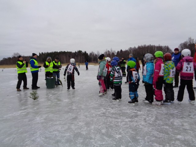 talvirieha-luistelukilpailu